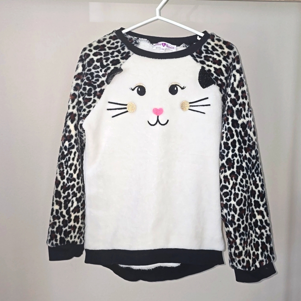 New Cute mink sweater sz 12
